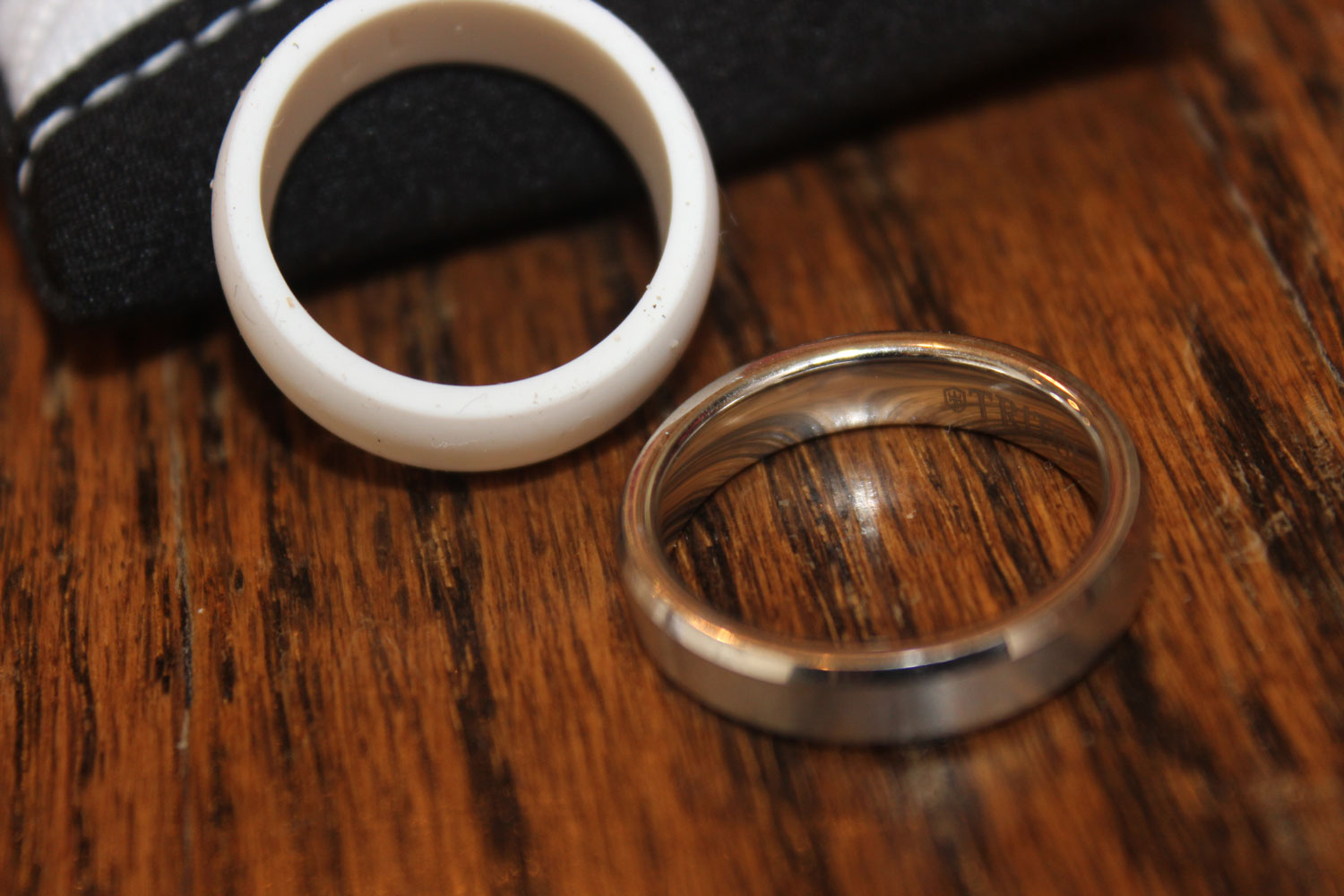 QALO Silicone Wedding Ring | Bottles & Banter