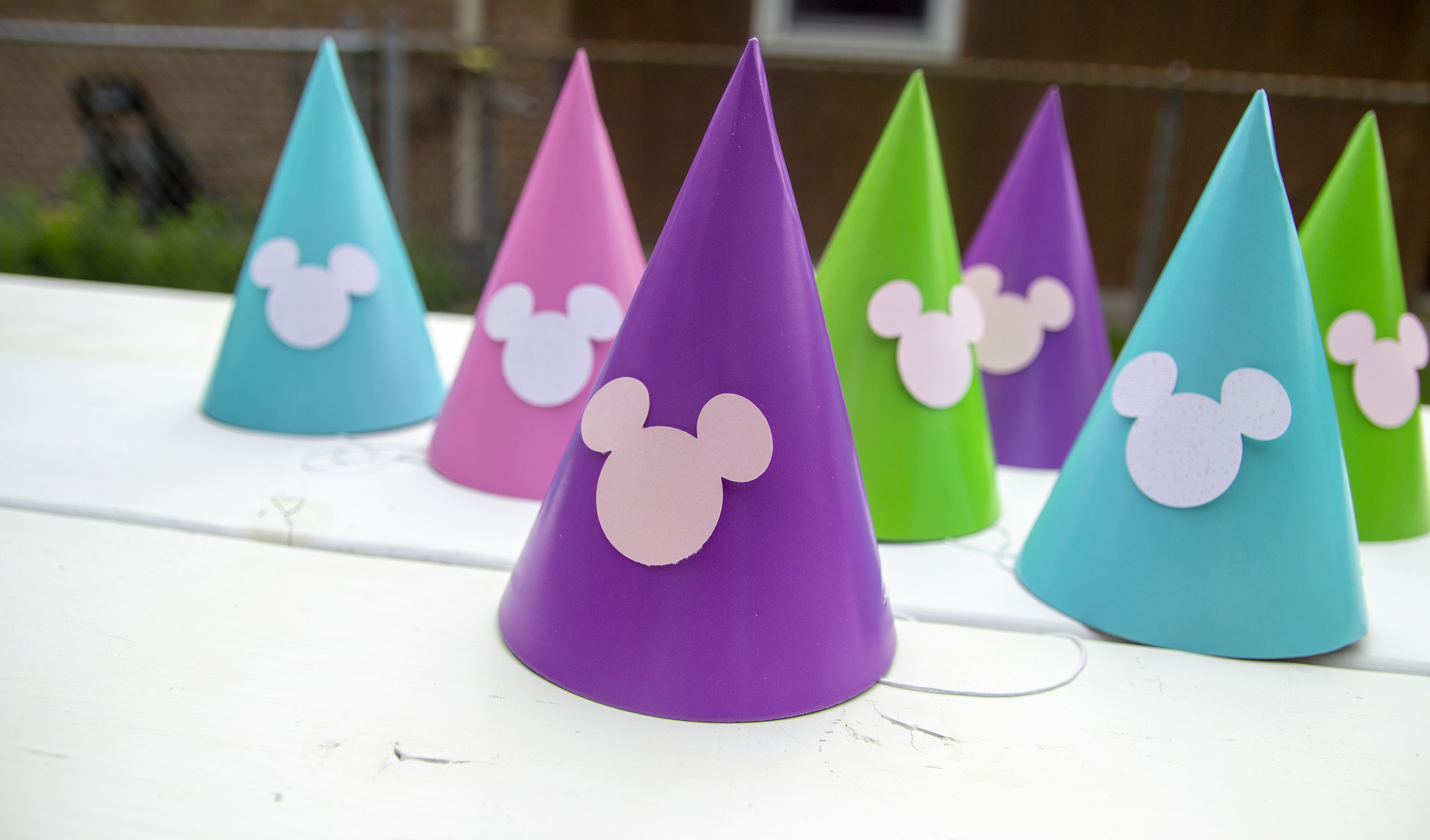 Minnie Mouse party hats for toddler minnie mouse birthday party