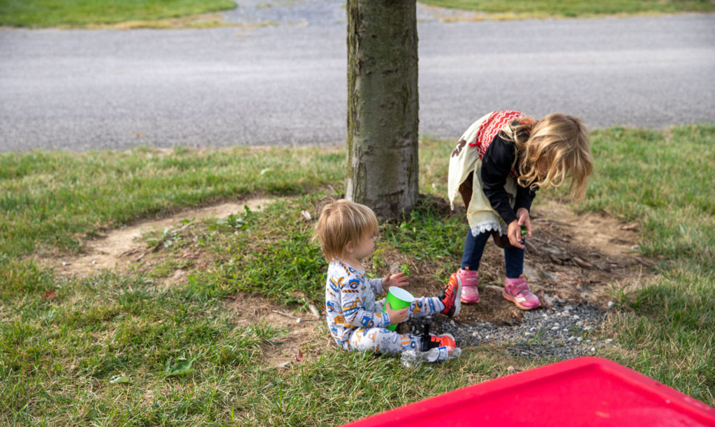 Outdoor play promotes problem solving